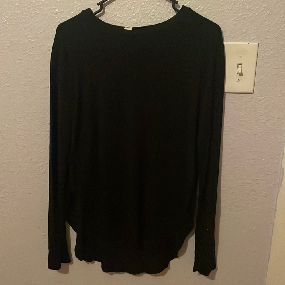 Basic black long sleeve top